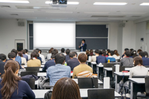學前教育<em>專業</em>：《學前兒童游戲》<em>課程</em><em>思</em><em>政</em>案例