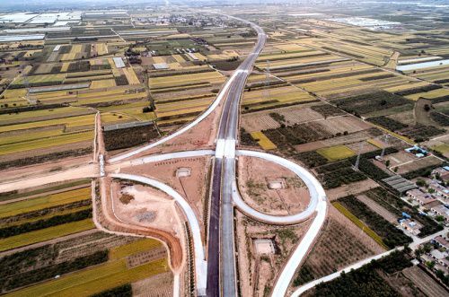 中鐵十五局五公司合銅高速<em>項(xiàng)目</em>堅(jiān)持“<em>綠色</em>”理念<em>打造</em>生態(tài)環(huán)保工地
