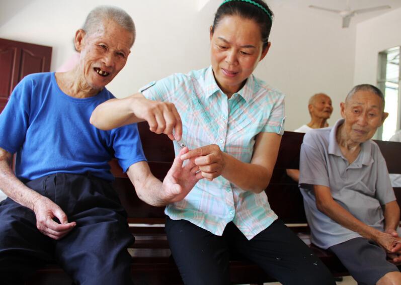 全國“孝親敬老之星”劉春香：敬老護老，傳遞愛<em>的</em>暖流