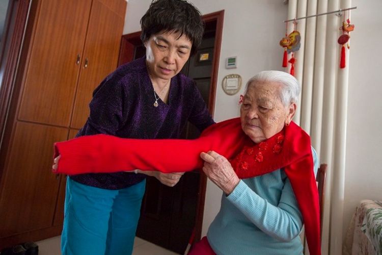 “有好兒不如有個(gè)好兒媳”--全國(guó)“敬老愛(ài)老助老模范人物”高靜宜的故事