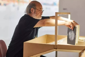 用四十年告訴你書籍設(shè)計(jì)的真相，呂敬人讓人敬佩！