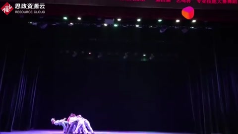 當代女子群舞《八女投江》，愛國、熱血、積極向上！