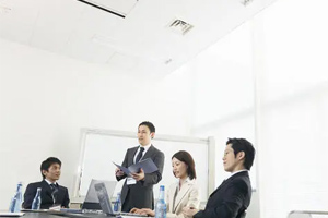 <em>通</em><em>識</em><em>課</em>：大學生<em>就業指導</em>《就業過程指導—<em>求職</em>材料的<em>準備</em>》<em>課程</em><em>思</em><em>政</em><em>案例</em>
