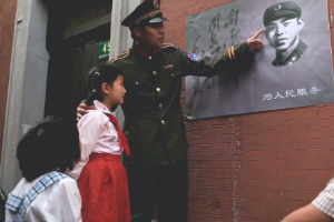 《我在馬路邊撿到一分<em>錢</em>》的兒歌視頻
