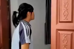 <em>女孩</em>不想上學了，校長問她，你會什么？
