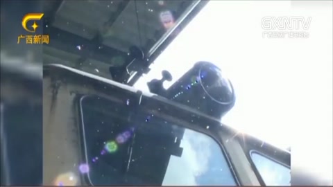 火車“洗<em>肺</em>師”：一年四季與高溫作戰(zhàn)，再苦再累<em>也</em>站好最后一崗