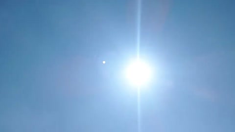 風(fēng)管加工都是工人一剪刀一剪刀剪出來(lái)的