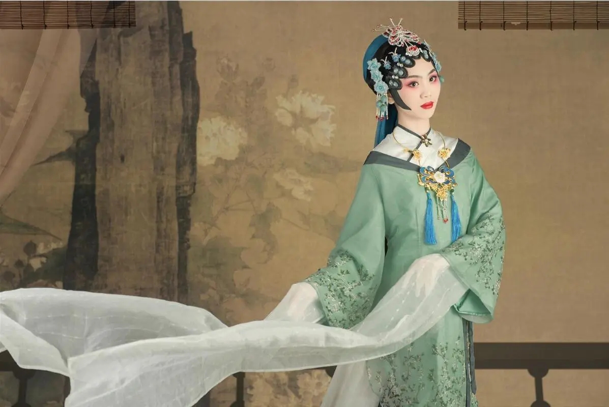 <em>戲曲</em><em>表演</em><em>專業</em>：《身段（四）》<em>課程</em><em>思</em><em>政</em><em>案例</em>