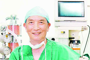 中國醫學家、北京軍區總醫院主任醫師—華益慰