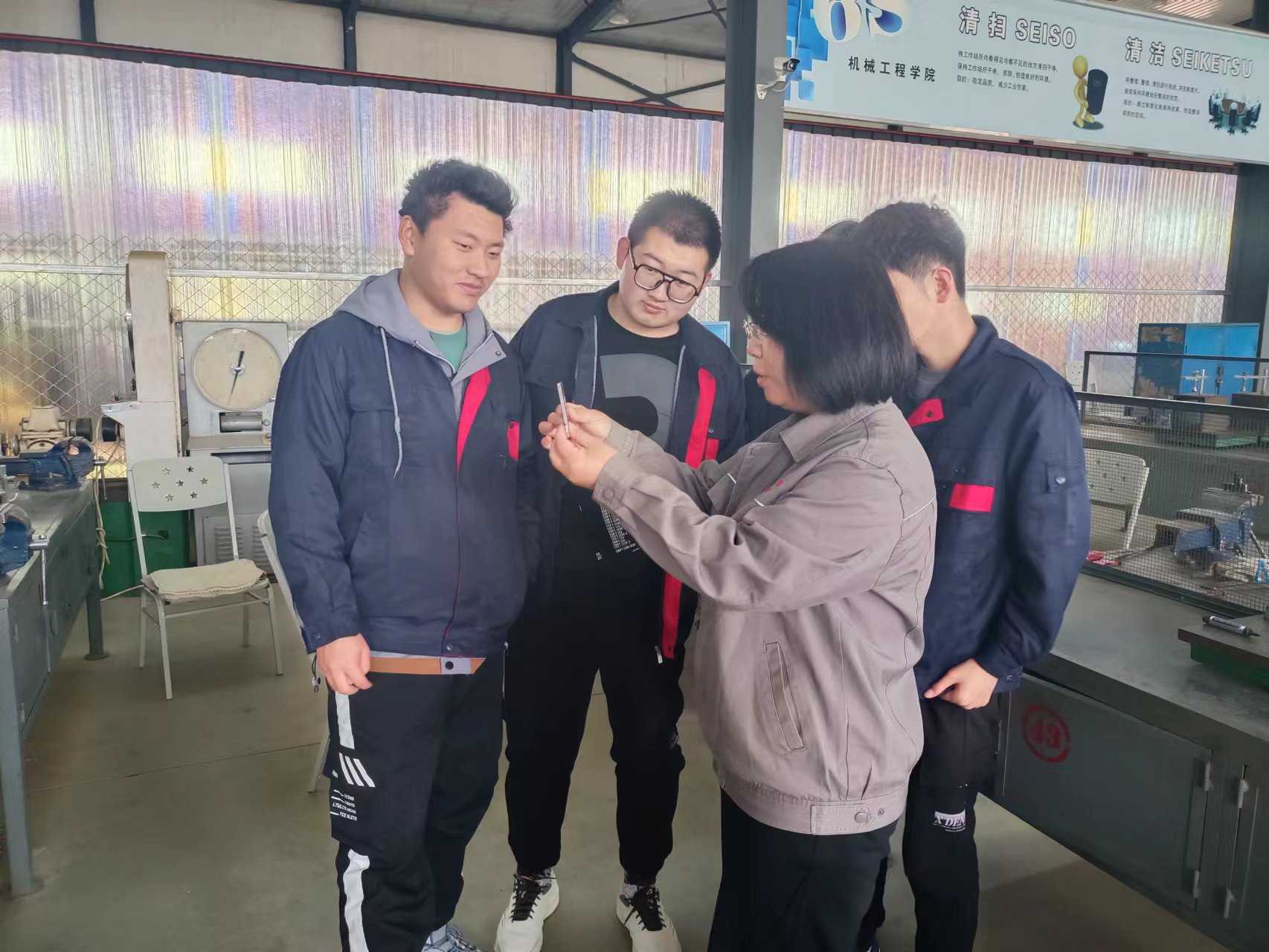 數(shù)控技術<em>專業(yè)</em>：《鉗工<em>實</em><em>訓</em>——銼削與鋸削》<em>課程</em><em>思</em><em>政</em><em>案例</em>