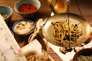 醫(yī)學(xué)營(yíng)養(yǎng)<em>專業(yè)</em>：《藥膳食療學(xué)基礎(chǔ)—“藥膳與健康”<em>課程</em><em>思</em><em>政</em>實(shí)踐與<em>探索</em>》<em>課程</em><em>思</em><em>政</em>案例