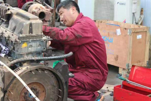 <em>汽車(chē)</em><em>維修</em>界的全科“郎中”周克慶：一雙巧手詮釋“工匠精神”
